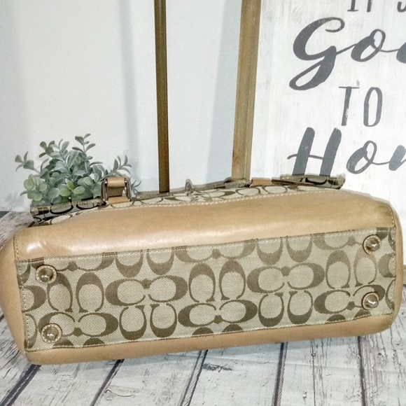 💛 Coach Hamptons Khaki Tan Signature Canvas Turnlock Shoulder Bag Shopper Tote - Picture 6 of 10